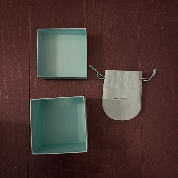 Tiffany&Co. box and dust bag empty packaging earrings bracelet necklace ring - Picture 1 of 7